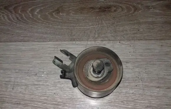Volvo V70 Timing belt/chain tensioner 