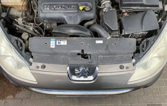 Peugeot 407 Radiator support slam panel