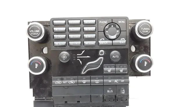 Volvo V70 Climate control unit 30782903