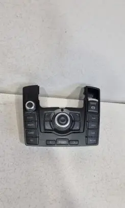 Head unit multimedia control
