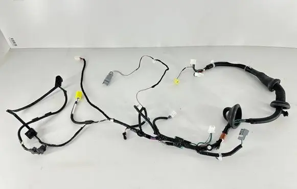 Toyota Sienna XL40 IV Front door wiring loom 8215208490