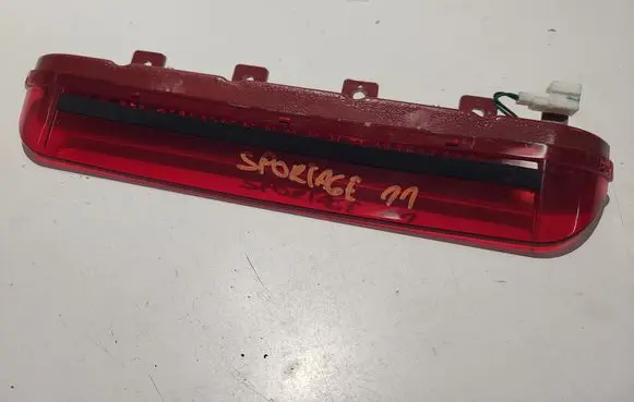 KIA Sportage Third/center stoplight