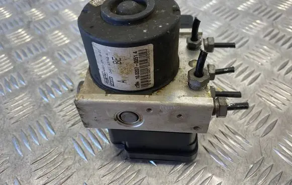 Ford Fiesta ABS Pump 4S612M110CC
