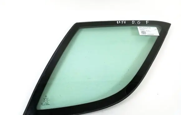 Mercedes-Benz ML W163 Rear side window A1636700212