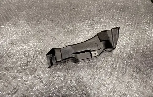 Mitsubishi Pajero Air intake duct part MR460028