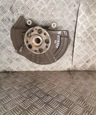 Mercedes-Benz CLA C117 X117 W117 Front wheel hub spindle knuckle