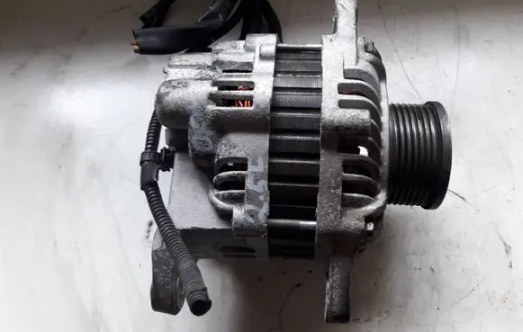 Nissan Navara D40 Generator/alternator