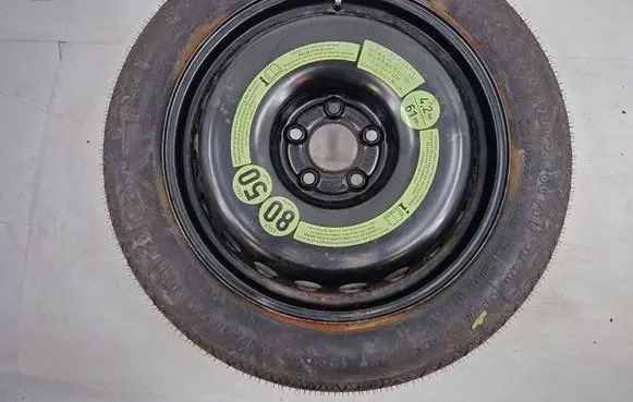 Mercedes-Benz E C207 W207 R17 spare wheel A2074000102