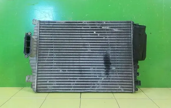 Jaguar XF X250 Intercooler radiator UP27