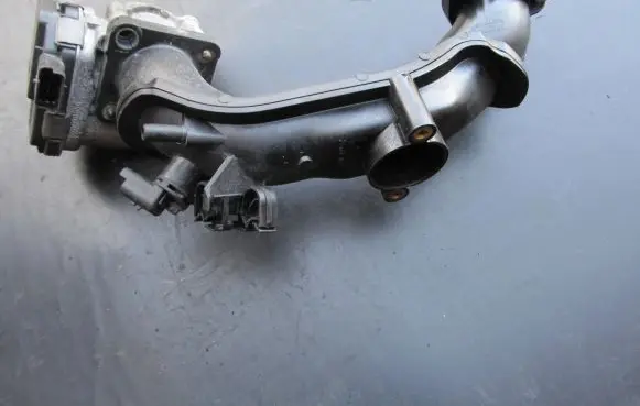 Peugeot 208 Throttle valve 9673534480 28275019