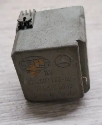 Mercedes-Benz C W203 Other relay A0025422619