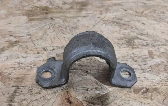 BMW 7 F01 F02 F03 F04 Sway bar bush bracket, front 6775444 420M1