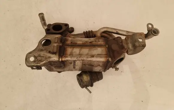 Opel Astra J EGR valve cooler Y822310006 98073074 124743