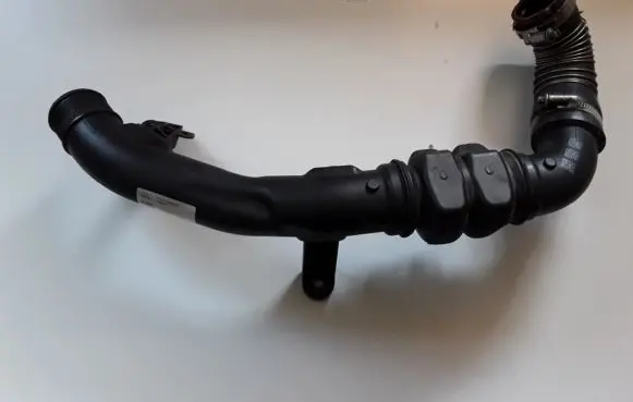 Ford Kuga II Intercooler hose/pipe FV416C646DD