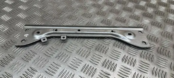 Audi A3 8Y Muffler mount bracket/holder 5Q0804421B
