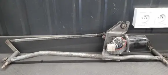 Peugeot 405 Front wiper linkage 