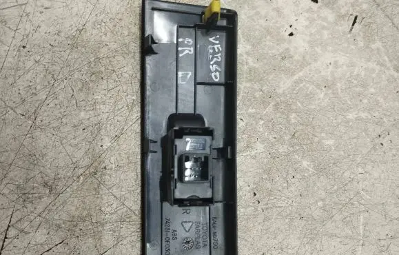 Toyota Corolla Verso AR10 Other switches/knobs/shifts 742310F030 KAUPN0750