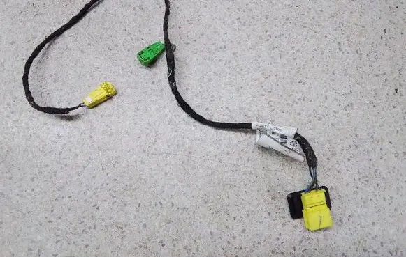 Mercedes-Benz R W251 Airbag squib ring wiring A2514406236