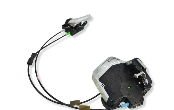 Toyota RAV 4 (XA40) Rear door lock A046693 6G1410