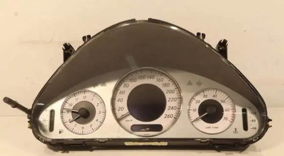 Mercedes-Benz E W211 Clock A2115403011
