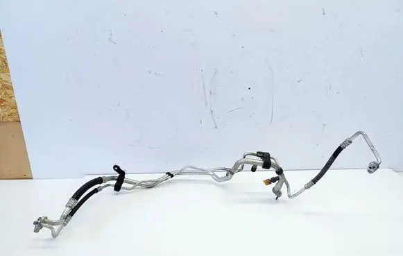 Citroen Berlingo Air conditioning (A/C) pipe/hose 9831702180