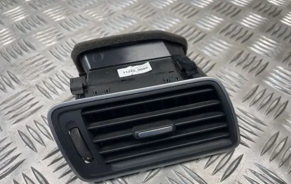 Volkswagen PASSAT B7 Dashboard side air vent grill/cover trim 3AB819702A