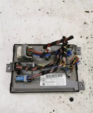 Mercedes-Benz E C207 W207 SAM control unit A2139007009 A2139028105 A2139015403