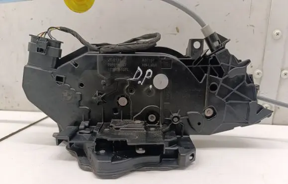 BMW 2 F44 Front door lock 7956148