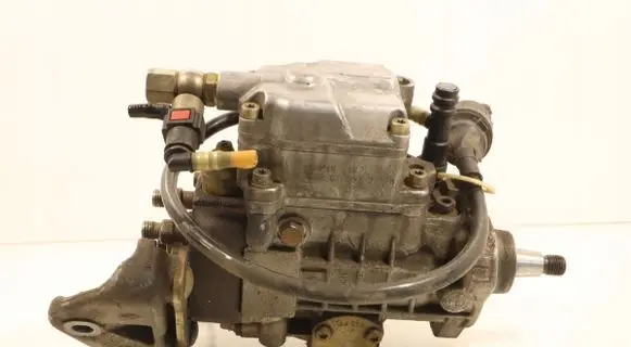 Renault Scenic I Fuel injection high pressure pump 93BG220A20DD