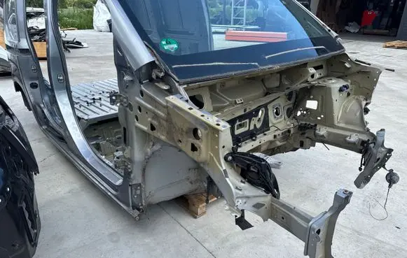 Opel Combo E Front quarter panel