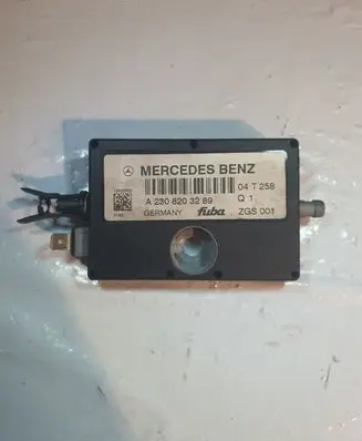 Mercedes-Benz SL R230 Aerial antenna amplifier A2308203289