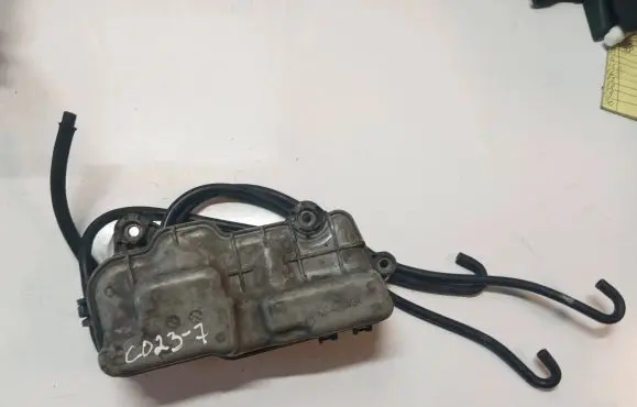 Volvo V70 Vacuum air tank 31339809