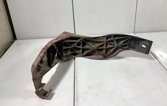 Audi A4 S4 B6 8E 8H Front bumper mounting bracket 8E0821138B