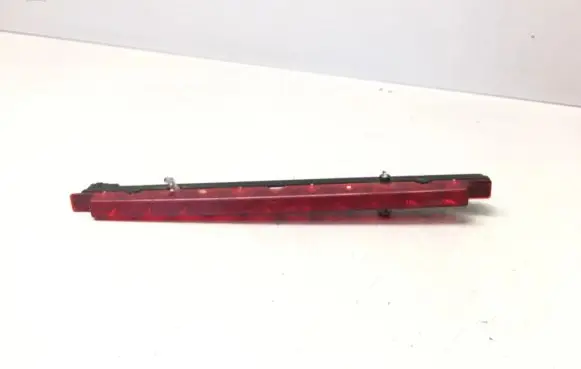 Audi A6 S6 C4 4A Third/center stoplight 8D9945097B