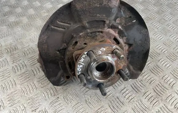 Subaru Legacy Front wheel hub