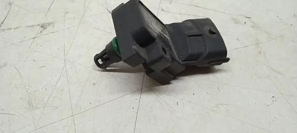 Volvo V70 Air pressure sensor 04042330AG 8677288 0261230090