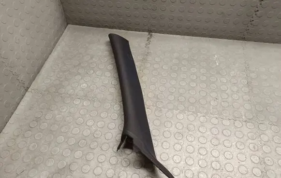 BMW X5 E53 (A) pillar trim 8203865