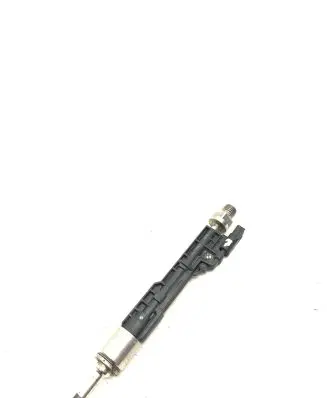 BMW 7 F01 F02 F03 F04 Fuel injector 7599876 0261500136