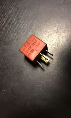 Audi A6 S6 C4 4A Other relay 431951253F