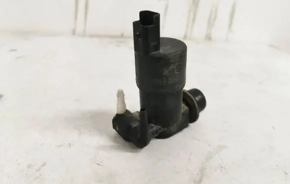 Nissan Qashqai Windscreen/windshield washer pump 9641553880 9641553980