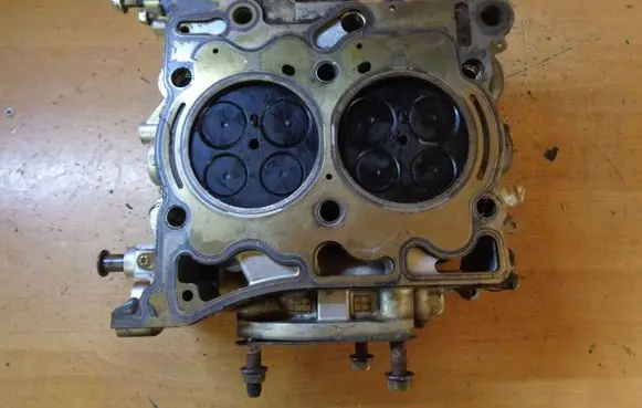 Subaru Legacy Engine head 