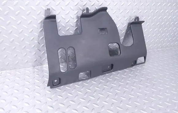 Land Rover Defender Dashboard lower bottom trim panel L8B2046B01BC LR129142