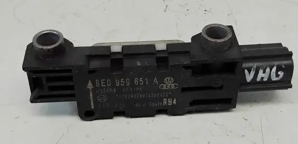 Audi A3 S3 8P Airbag deployment crash/impact sensor 8E0959651A