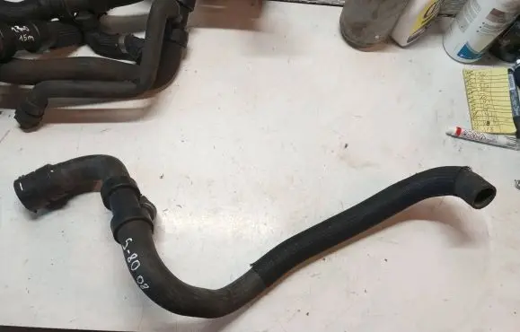 Volvo S80 Engine coolant pipe/hose S4000250