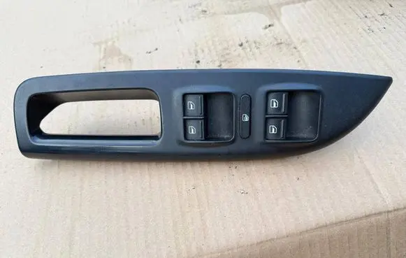 Skoda Octavia Mk2 (1Z) Electric window control switch 1Z1867171