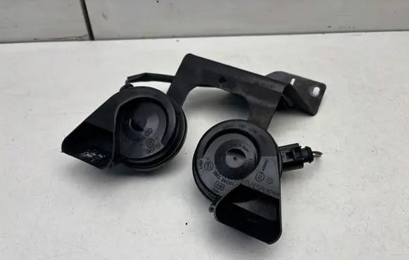 Audi A6 S6 C6 4F Horn signal 4F0951221A 4F0951229