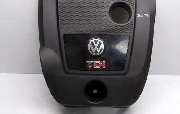 Volkswagen Golf IV Engine cover (trim)