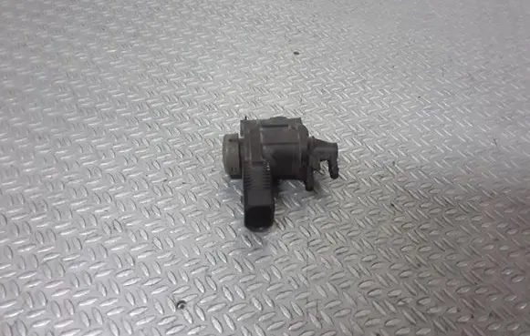 Volkswagen Phaeton Turbo solenoid valve 1J0906283C