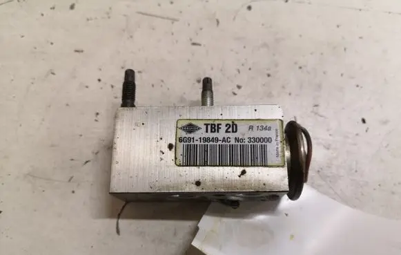 Air conditioning (A/C) expansion valve