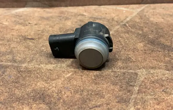 Mercedes-Benz E C207 W207 Parking PDC sensor A0009059300